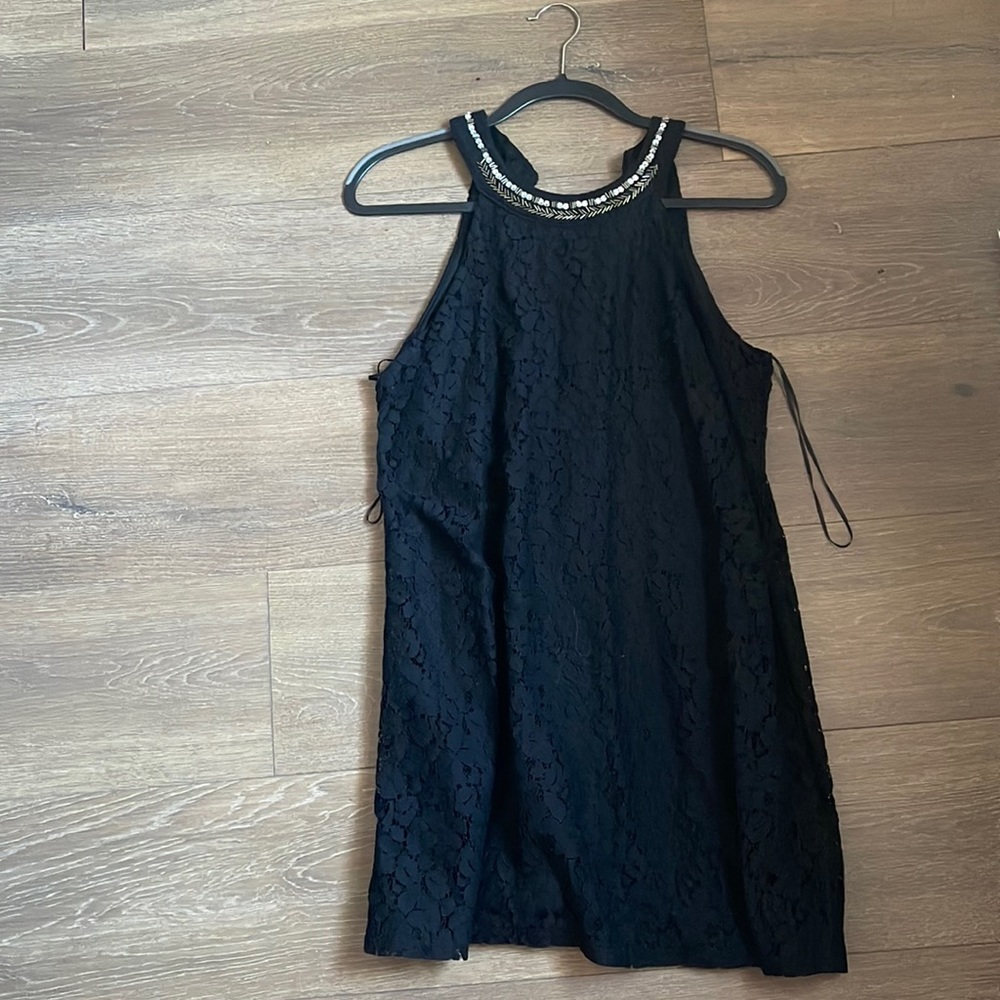Size large black dress